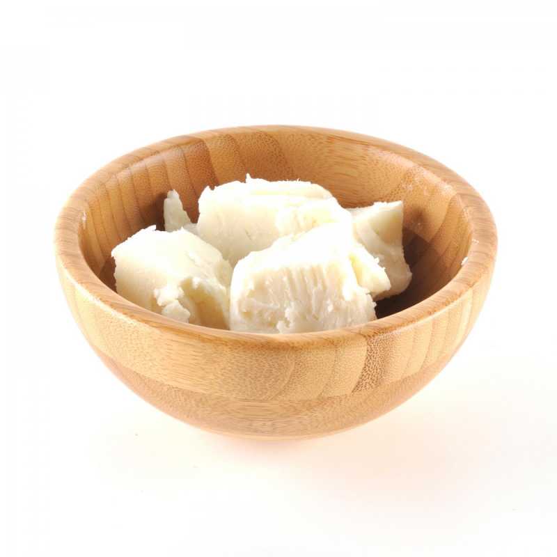 Bambucké maslo, známe tiež ako shea butter, sa vyrába z orechov Afrického stromu Shea tree. Toto nerafinované maslo je krémovo žlté s jemne orechovou v