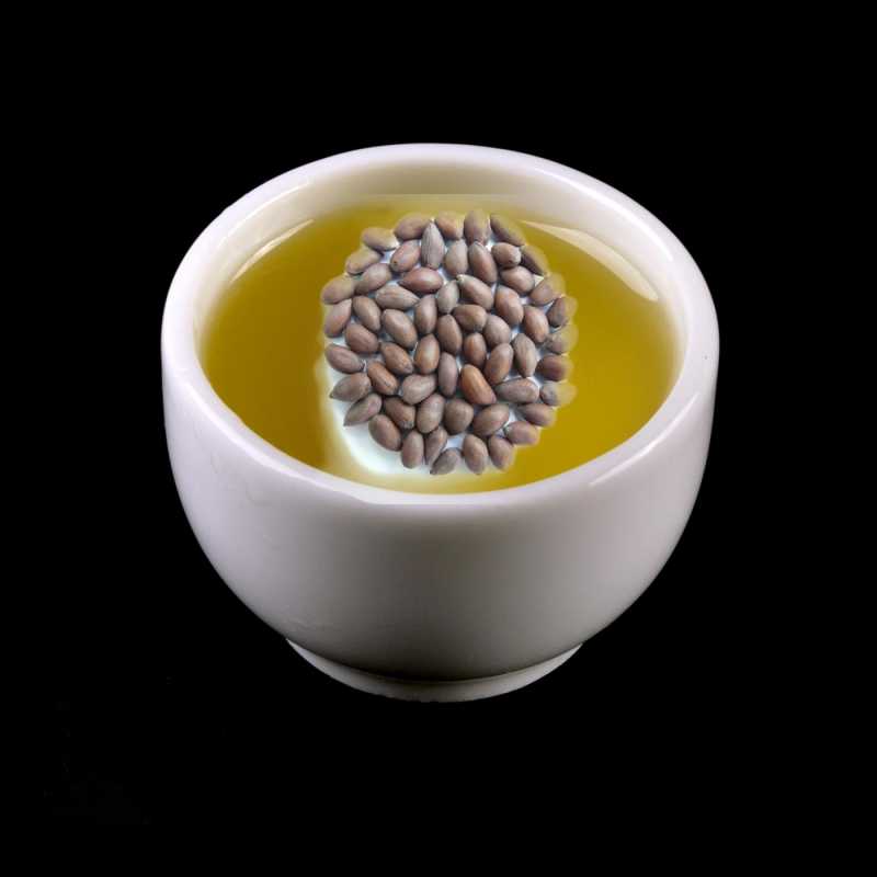 Bavlníkový olej, rafinovaný,  Bavlníkový olej (Cotton Seed Oil) sa získava lisovaním semien rastliny bavlníka - Gossypium 