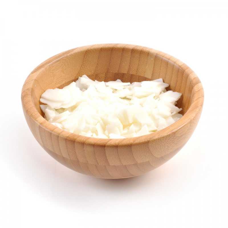 Sojový vosk GoldenWax 494 je prírodný sójový vosk. Vosk je vyrobený zo sójových bôbov, ktoré sú GMO, v samotnom vosku však GMO nie je prítomné (je