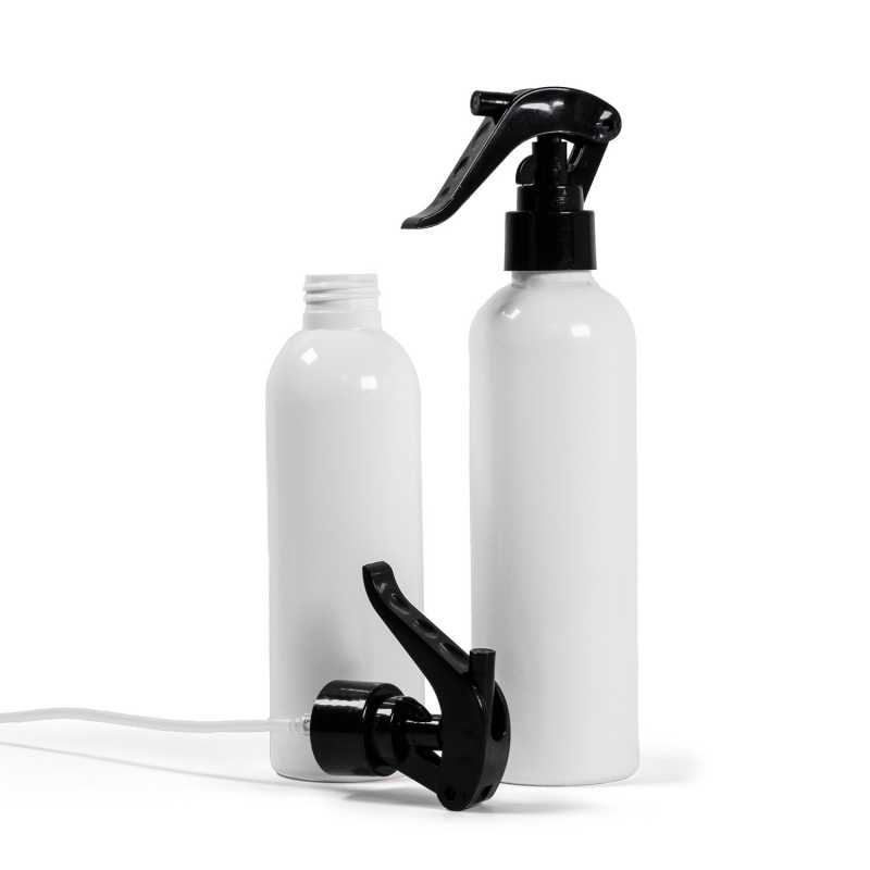 Plastová fľaša, biela, čierny pákový rozprašovač 250 ml