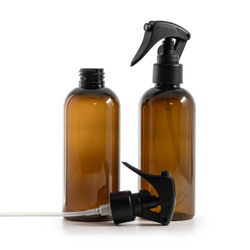 Plastová fľaša, hnedá, matný čierny pákový rozprašovač, hladká obruč, 200 ml