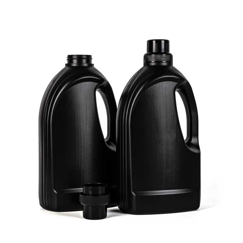 Plastová fľaša na aviváž, čierna, čierny vrchnák, typ 2, 1,5 l