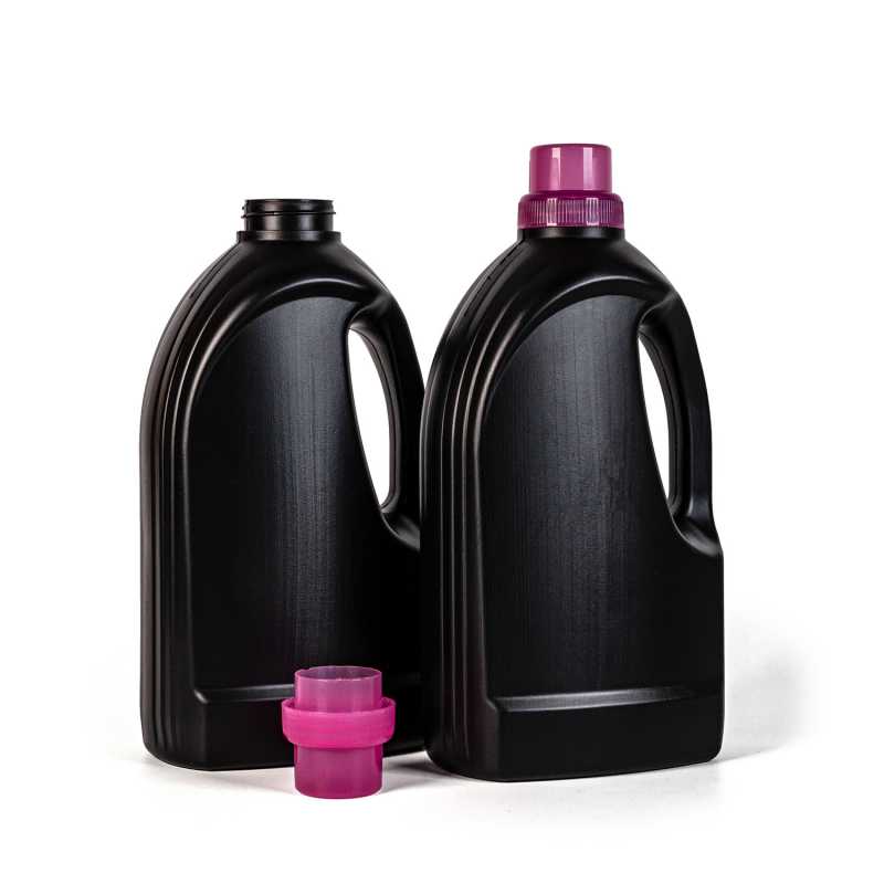 Plastová fľaša na aviváž, čierna, ružový vrchnák, 1,5 l