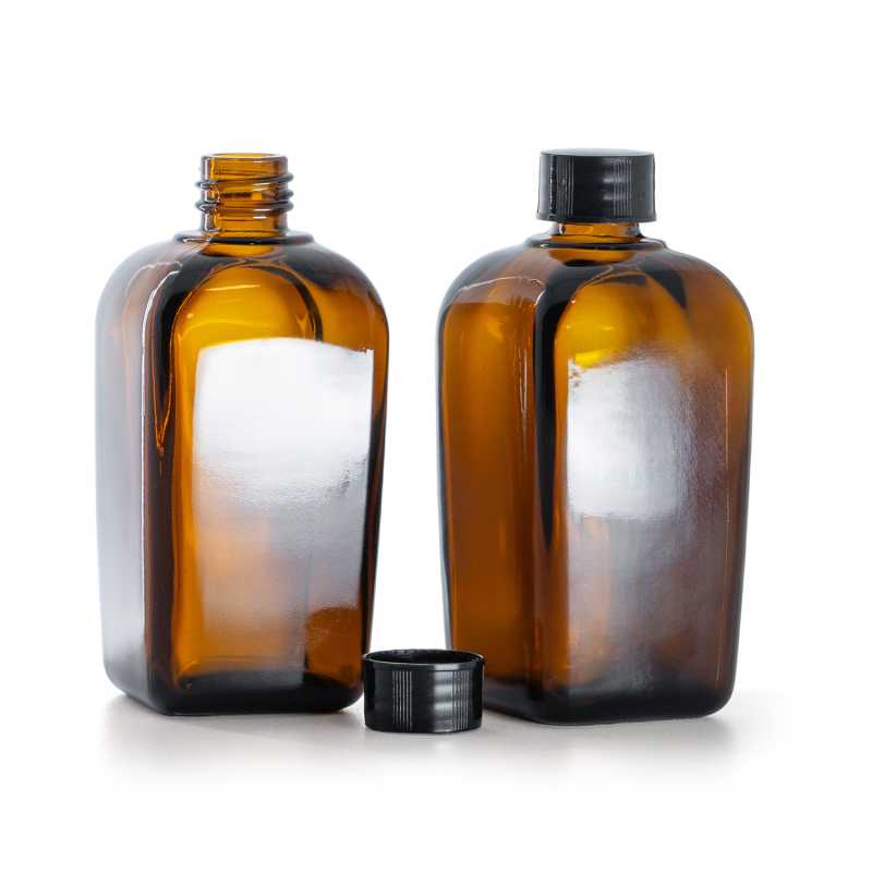 Sklenená fľaška, hranatá, čierny vrchnák, 90 ml