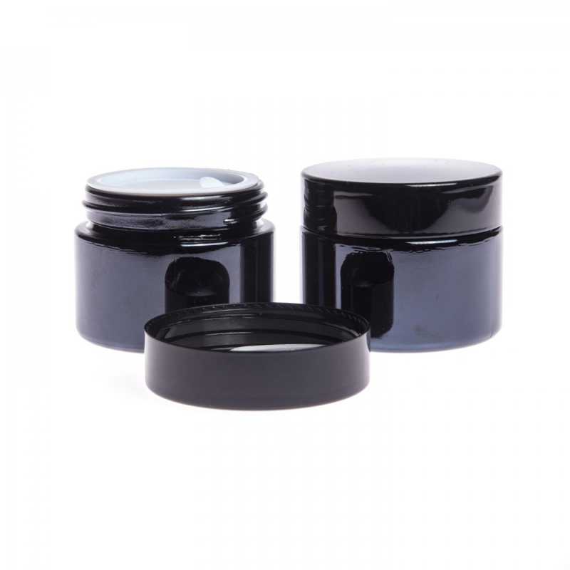 Sklenený kelímok vyrobený z čierneho skla s objemom 50 ml v elegantnom vzhľade.
Výrobok je určený na uskladňovanie kozmetických produktov.
Objem: 50