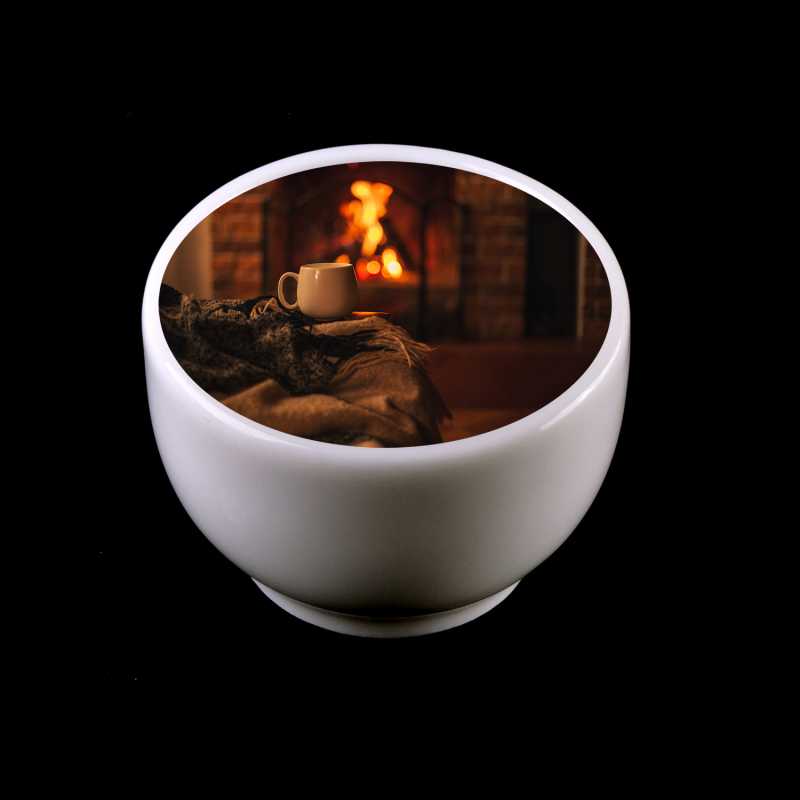 Bergamotová kôra, vôňa exotického dreva s citrusovými tónmi a pižmom, obklopená vôňou teplého ohňa a arómou teakového dreva. 
Obsah vanilínu: 
