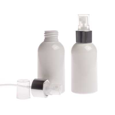 Plastová fľaša biela, priehľadný rozprašovač, strieborná lesklá obruč, 100 ml