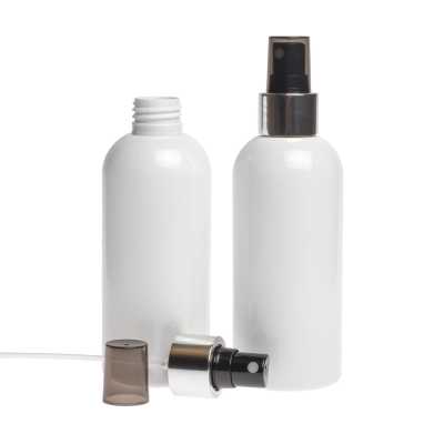 Plastová fľaša biela, rozprašovač čierny, strieborná lesklá obruč, 200 ml