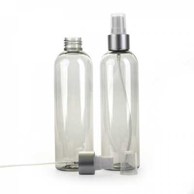 Plastová fľaša recyklovaná priehľadná, biely rozprašovač, strieborná matná obruč, 250 ml